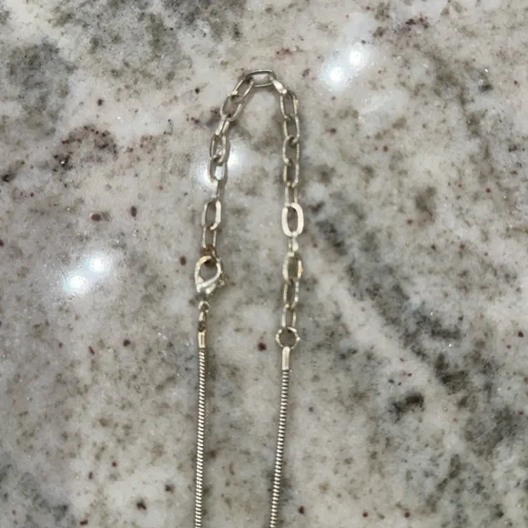 Turquoise beaded Silver Disc Pendant Necklace. PERFECT FOR SUMMER☀️☀️☀️ - Picture 7 of 8